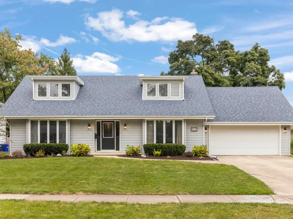 1565 N Summit St, Wheaton, IL 60187