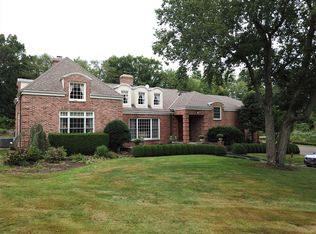 10 Dewart Rd, Greenwich, CT 06830