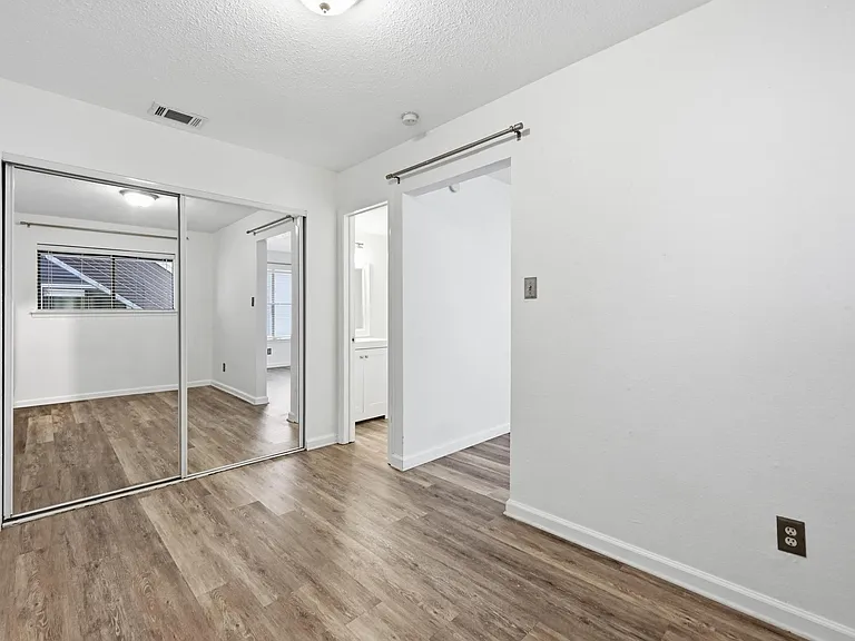 2500 Burleson Rd #402 — Photo 15