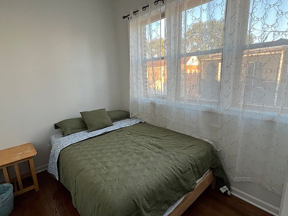 4th image of 2820 S Short St #2F