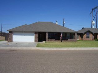 808 12th St, Wolfforth, TX 79382