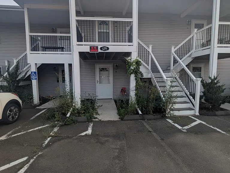 129 Cosey Beach Ave #3AA — Photo 4
