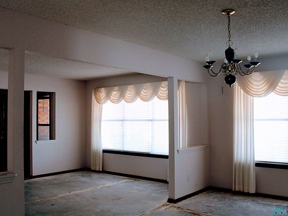 5th image of 404 Tierra Berrenda Dr