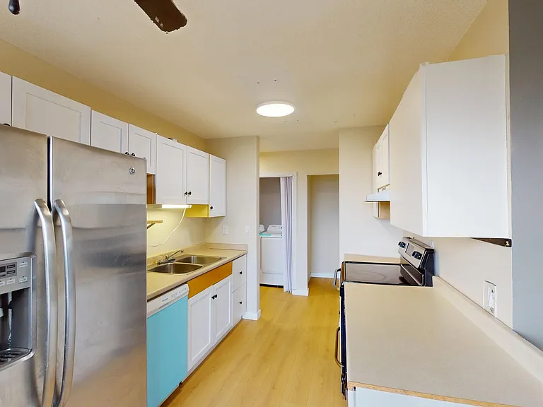 102 Huntington Park Bay NW — Photo 6