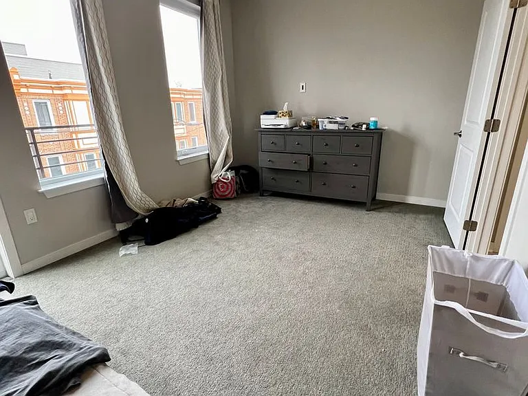606 W Jefferson St — Photo 17