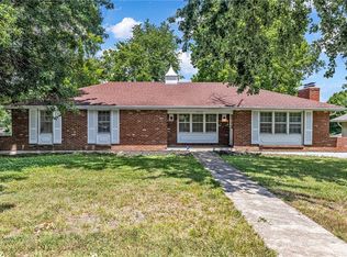 18700 E 30th Ter S, Independence, MO 64057