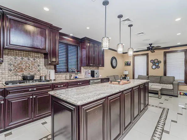 14 Walnut Place image 16 of 47