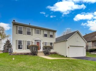 312 Garrison Cir, Pt Barrington, IL 60010