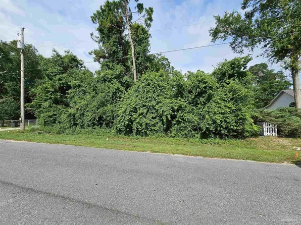 7900 Blk Sabra Dr, Pensacola, FL 32514