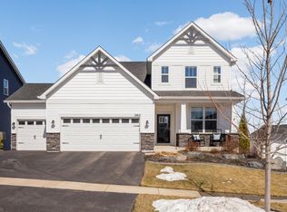 2815 Isabelle Dr, Victoria, MN 55386