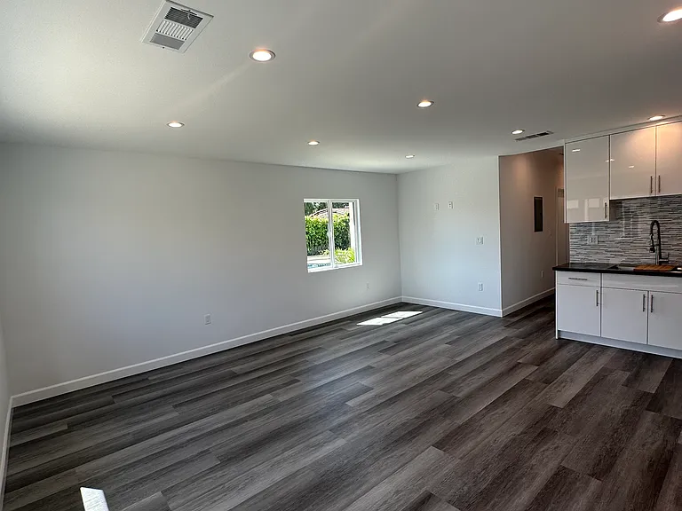 10623 Pawnee St — Photo 3