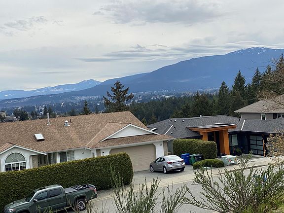 3rd image of 3733 Belaire Dr