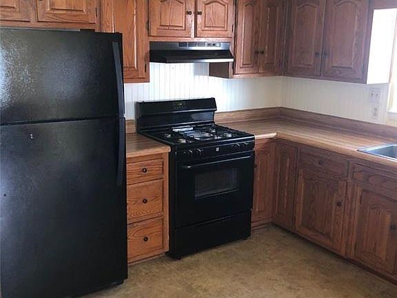 3rd image of 4720 Deerfield Ln