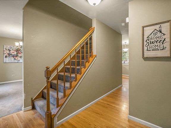 3rd image of 5481 Parkside Ct