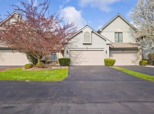 11 Wood Run Cmns, Rochester, NY 14612