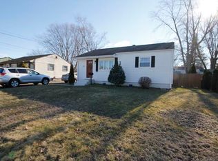 22 Nordon Ave, Norwich, CT 06360