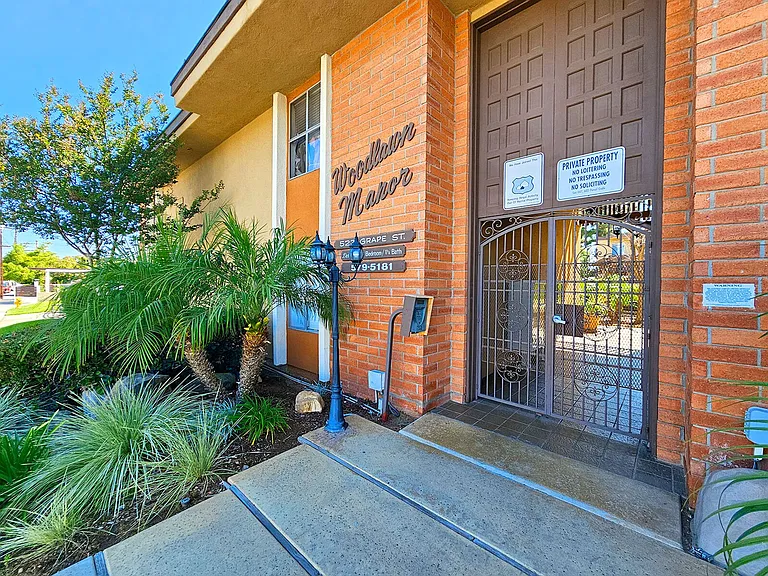523 Grape St. — Photo 1