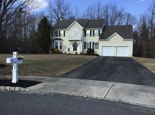 6 Sunbird Ct, Jackson, NJ 08527