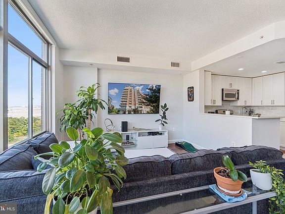 3rd image of 3650 S Glebe Rd Unit 846