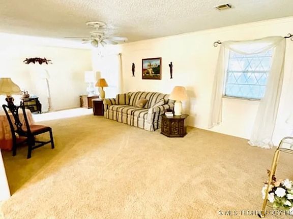 2nd image of 116 Sherry Dr