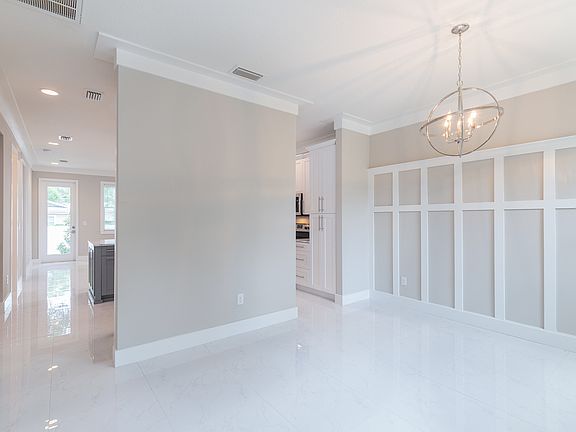 5th image of 7022 S Mascotte St
