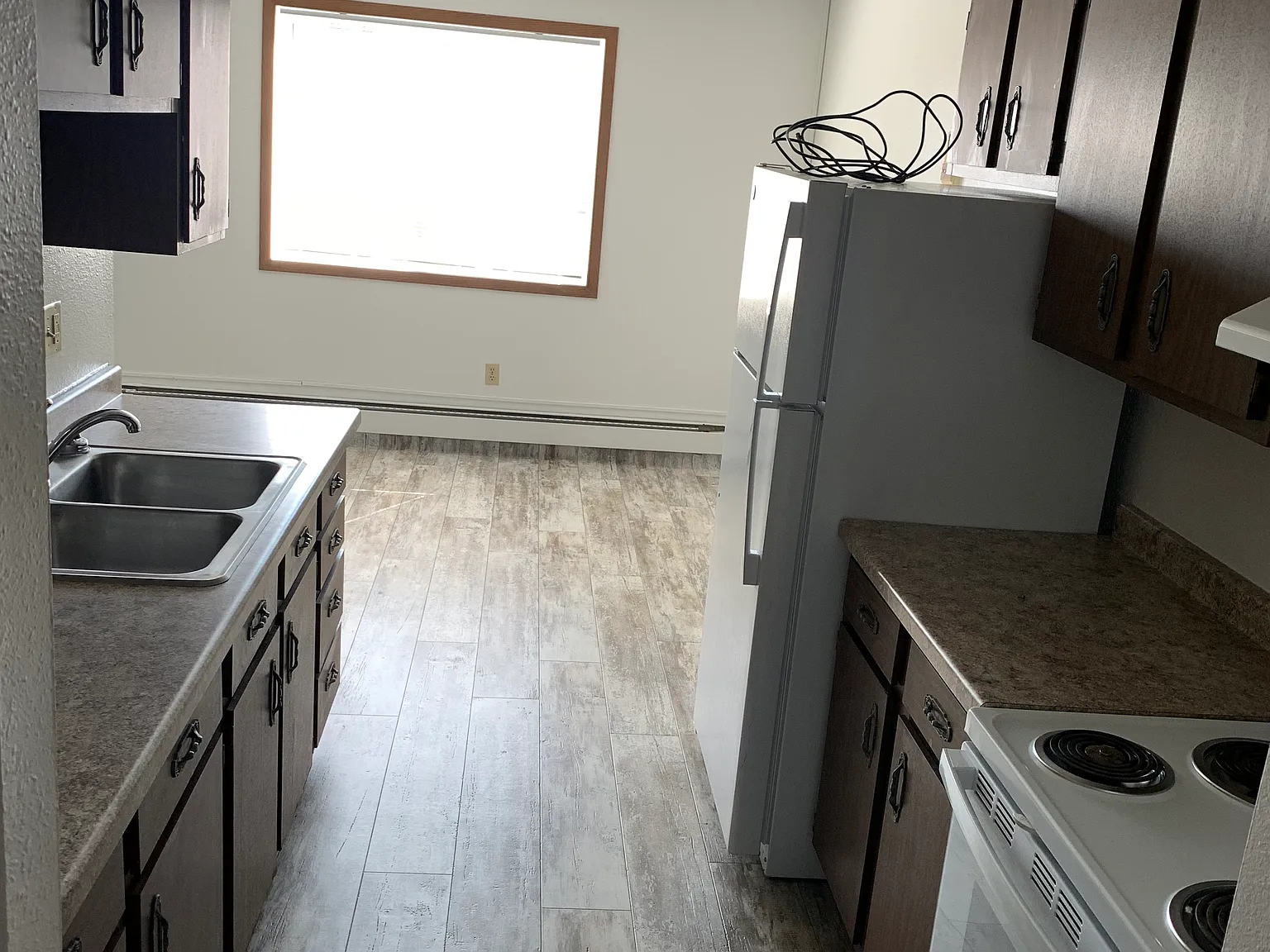 2 bed, $895 — Photo 4