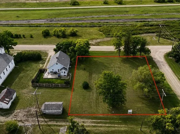 136 Railway AVENUE, Loreburn, SK S0H 2S0