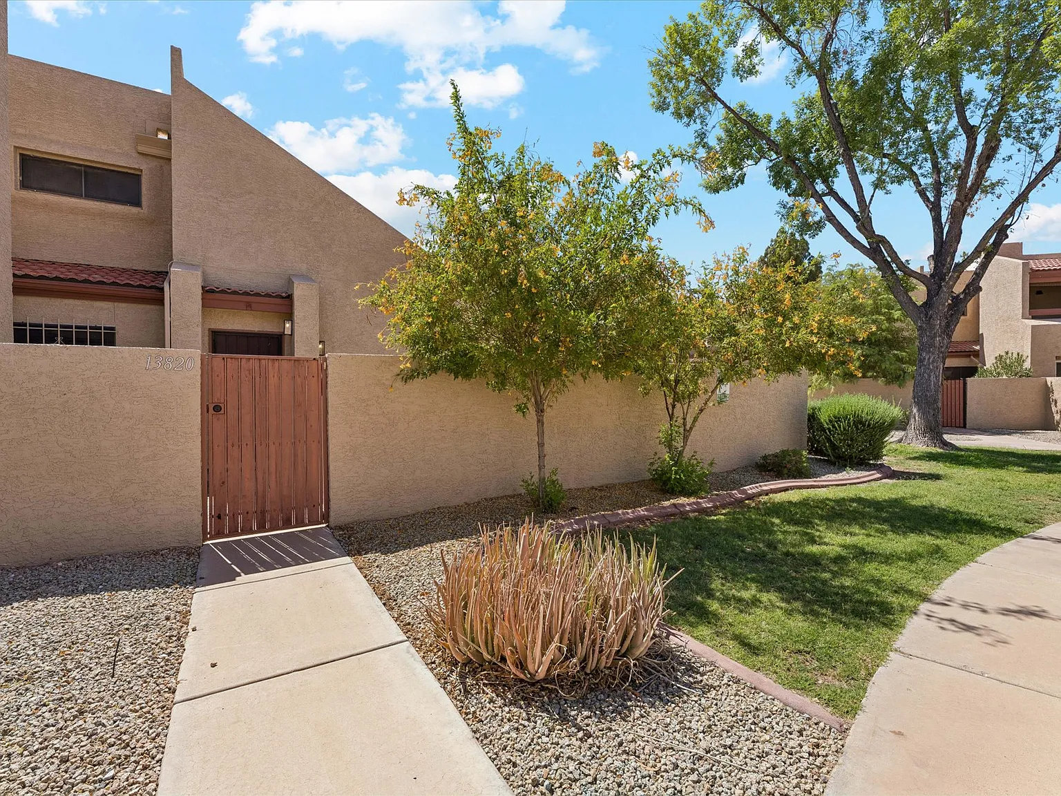 3 bed, 1506 sqft, $2,195 — Photo 3