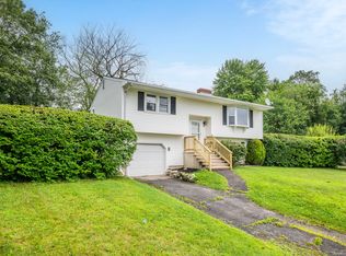 85 Brookfield Rd, Waterbury, CT 06704