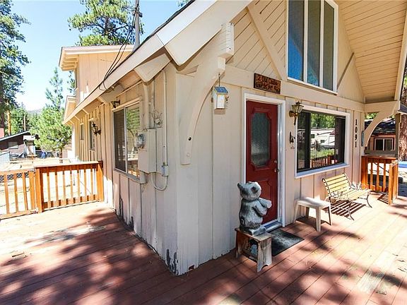 3rd image of 1091 W Mountain Ln