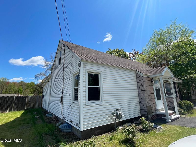 4th image of 3881 Carman Road