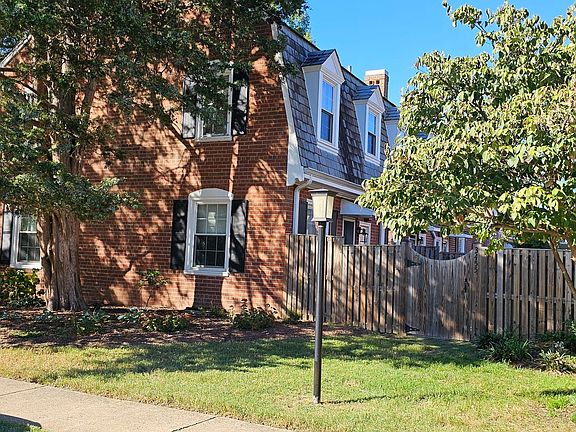 3rd image of 3455 S Stafford St