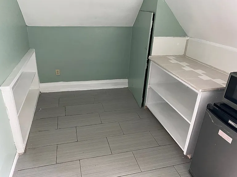 348 N Pennsylvania Ave — Photo 5