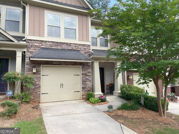 1072 N Village Dr, Decatur, GA 30032