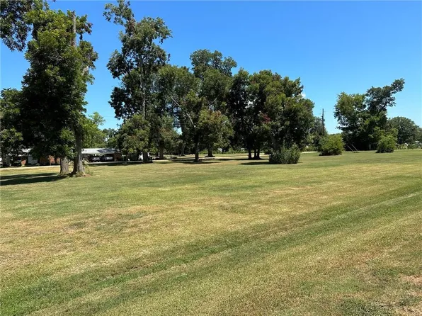 Pine St, Colfax, LA 71417
