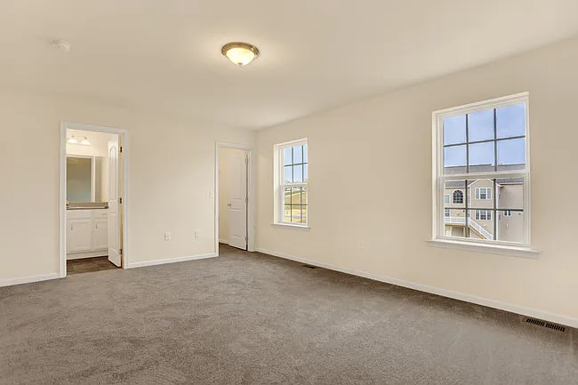 81 Simon Ct — Photo 20