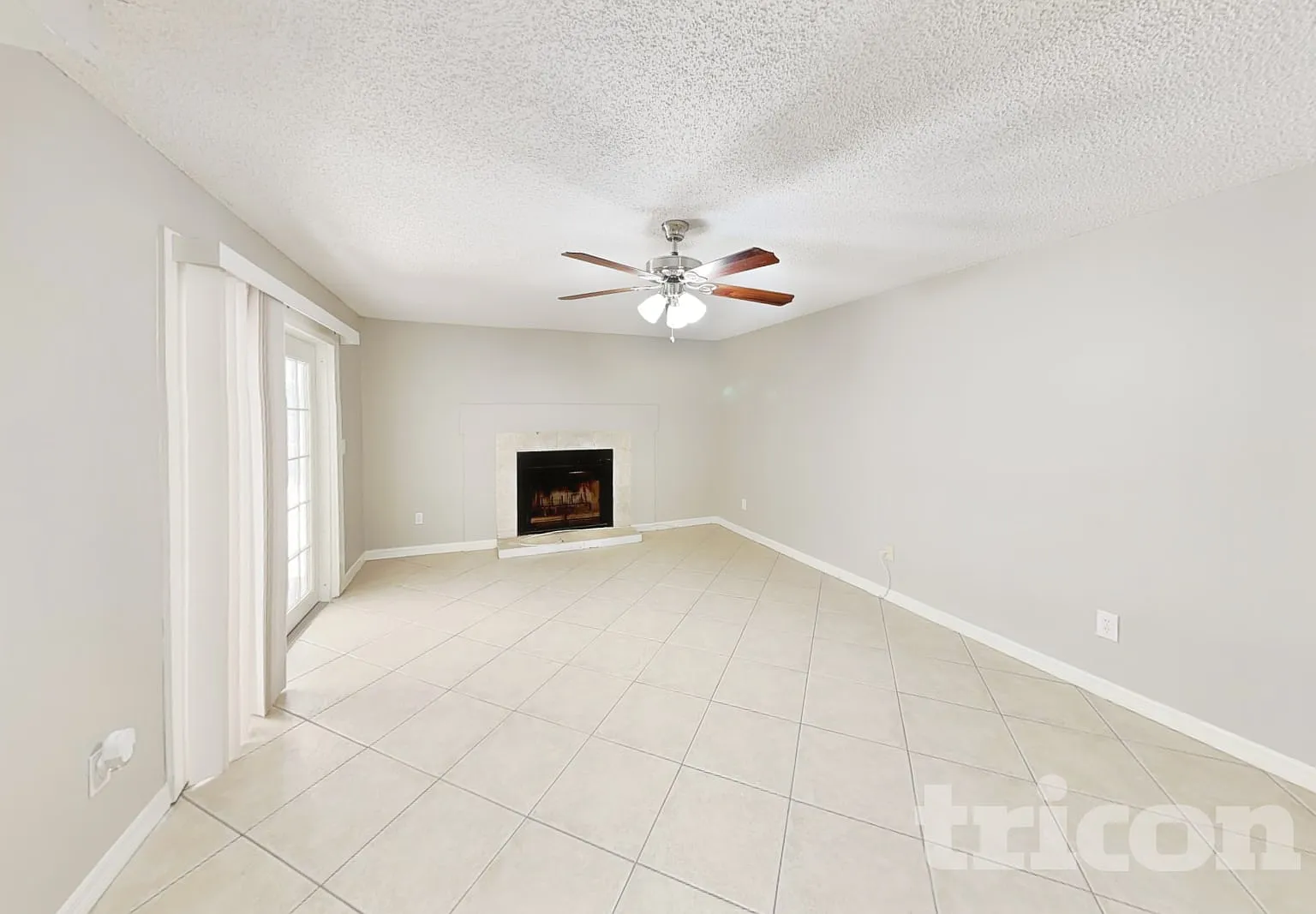 506 Emberwood Drive Brandon FL — Photo 4