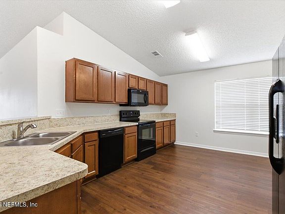 4th image of 7319 BUNKER Court