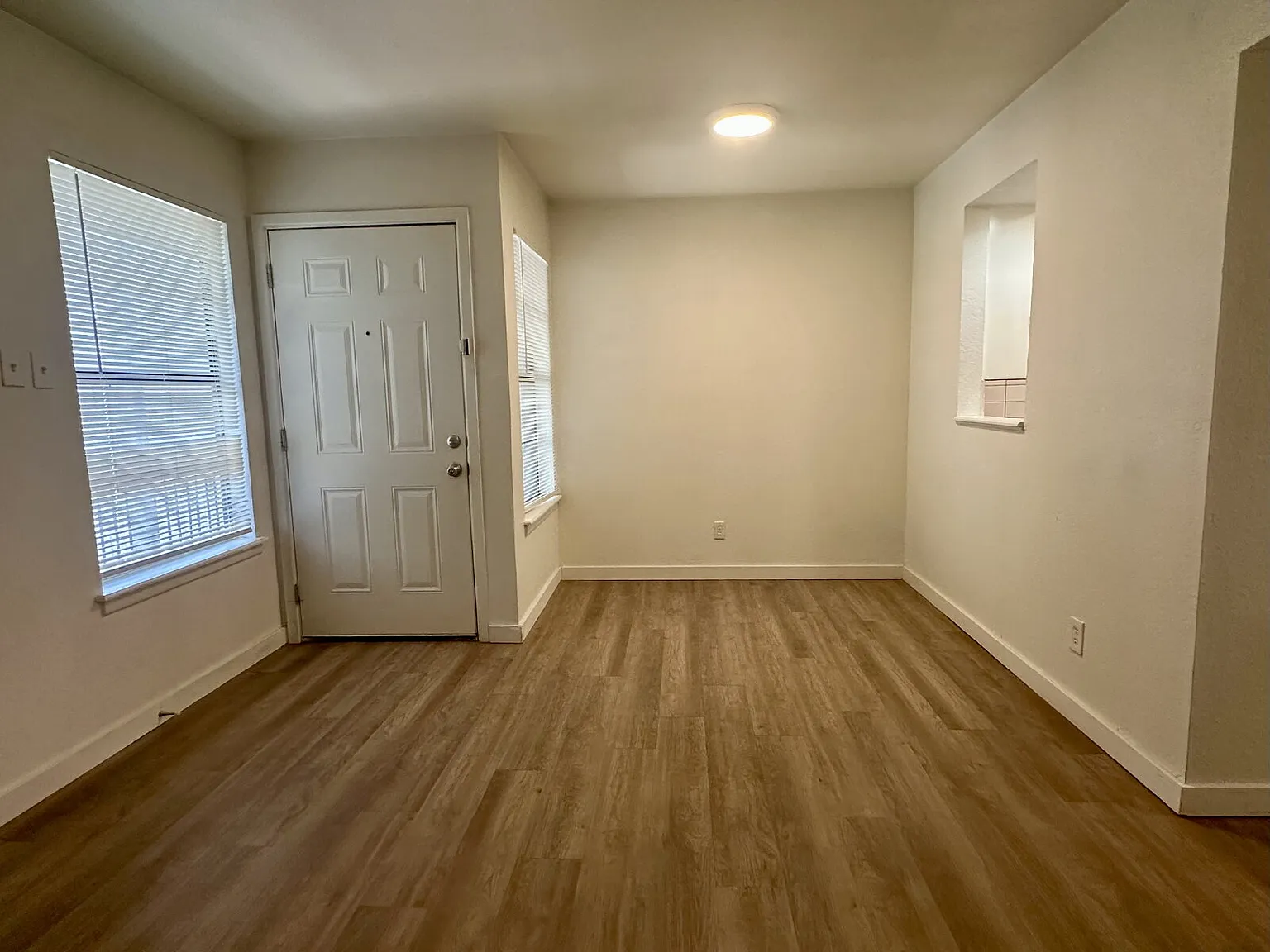 1 bed, 1.0 bath, 750 sqft, $700 — Photo 3