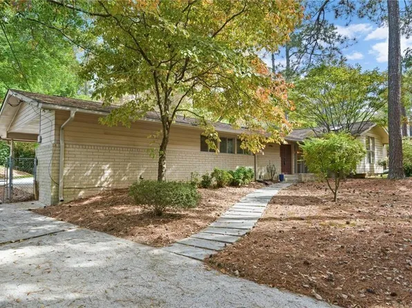 705 Edgewater Trl NW, Sandy Springs, GA 30328
