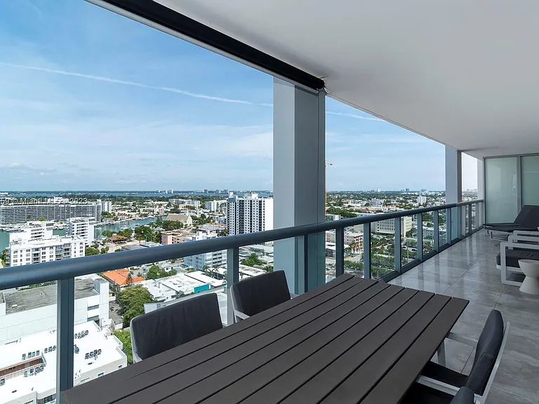 Collins Ave — Photo 14