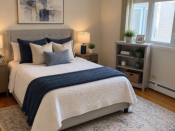 4th image of 8123 S King Dr #3
