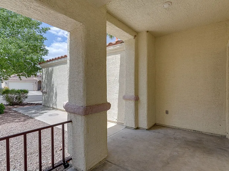 9660 Crystal Ridge Rd — Photo 5