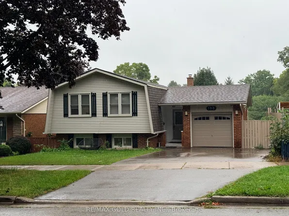 198 Coach Hill Dr, Kitchener, ON N2E 1P4