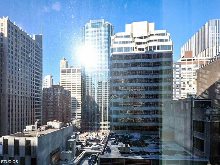 211 E Ohio St #1106 — Photo 11