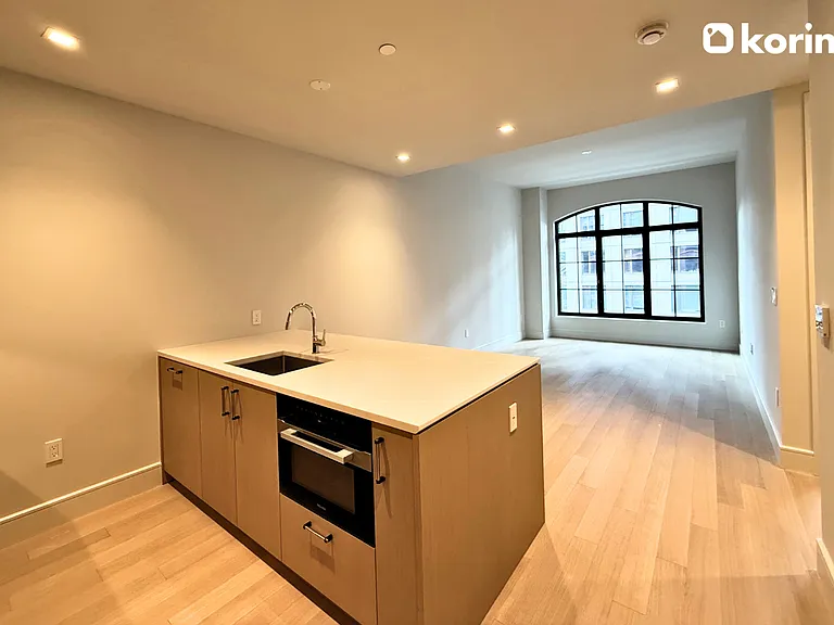 201 E 23rd St #7C — Photo 8