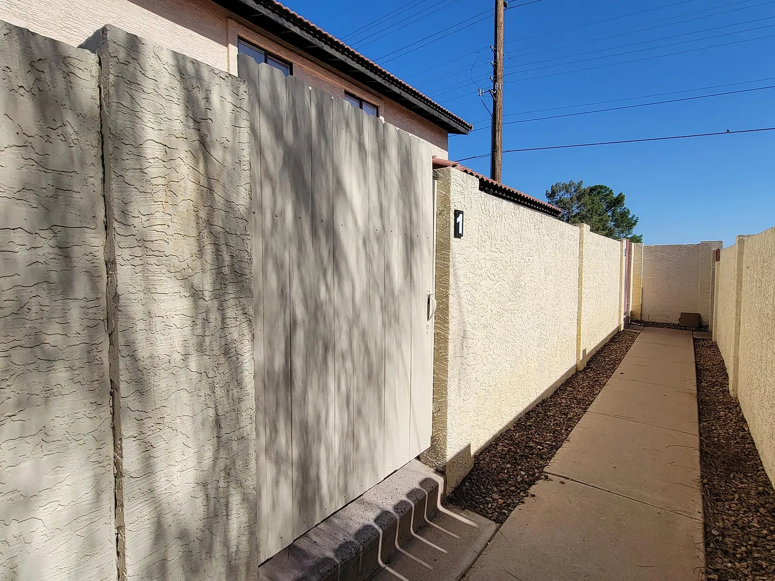 3 bed, 2.0 bath, 1100 sqft, $1,650 — Photo 4