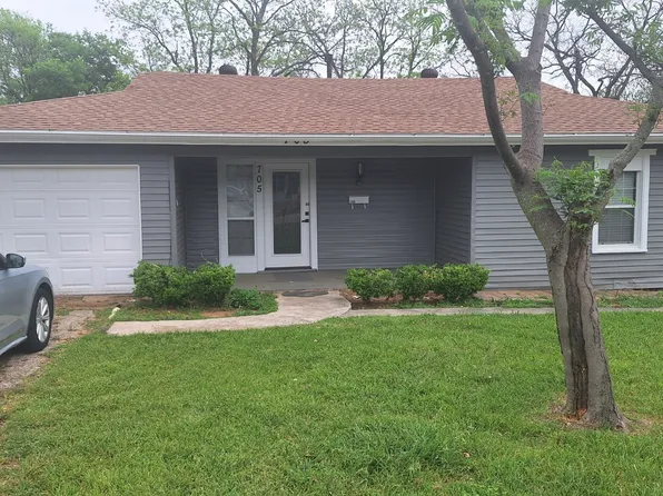 705 Vine St, Euless, TX 76040