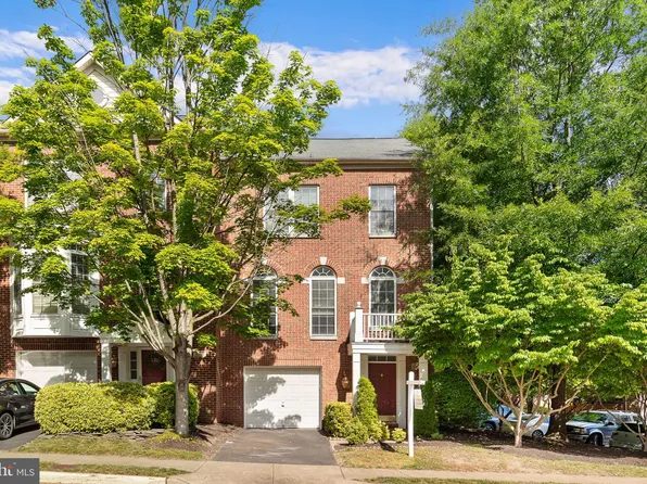 4200 Lower Park Dr, Fairfax, VA 22030