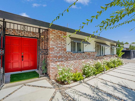5th image of 4690 N Barton Ave